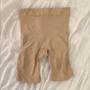 Skims Butt Lifting Shorts